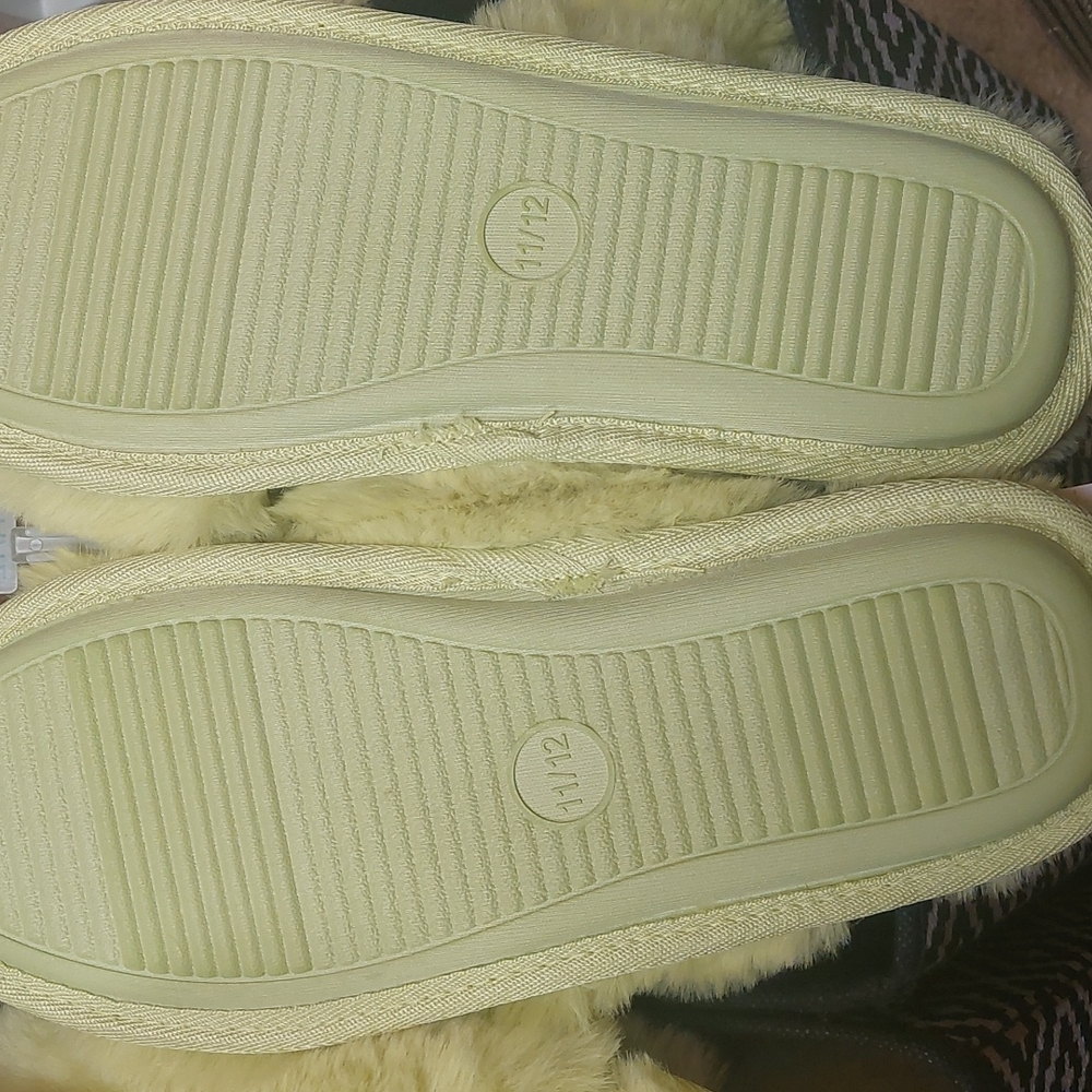 Womens crossband fur slippers - Picture 2 of 3